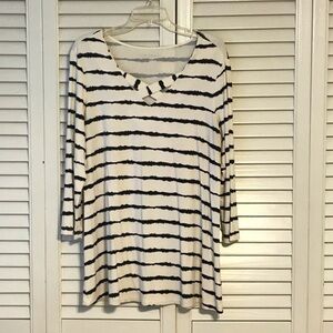 Kim Rogers White Long Sleeve V-Neck Striped Tee
